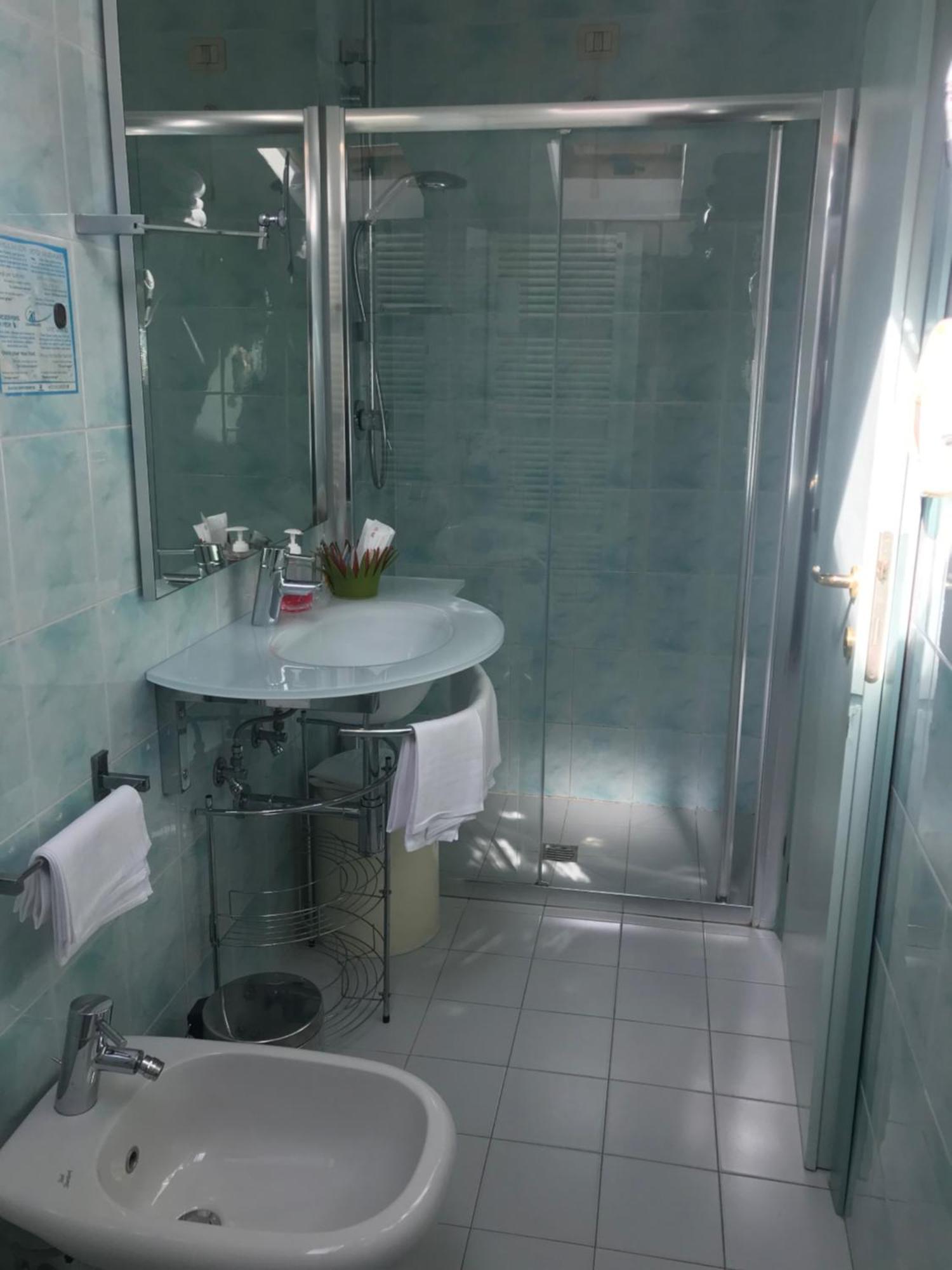 Hotel Eros Residence チェルヴィア エクステリア 写真