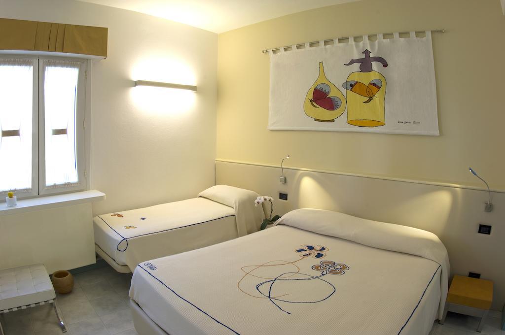 Hotel Eros Residence チェルヴィア エクステリア 写真